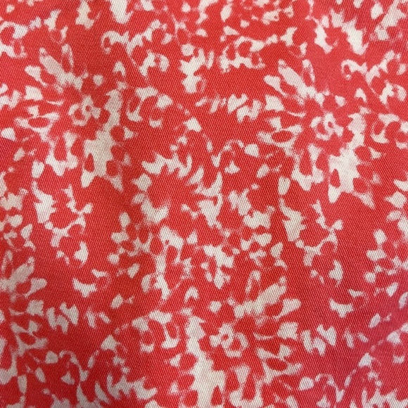 Gap NWT Pink & White 3 Inch Stretch Mid Rise Khaki Shorts Size 10 - Picture 2 of 9